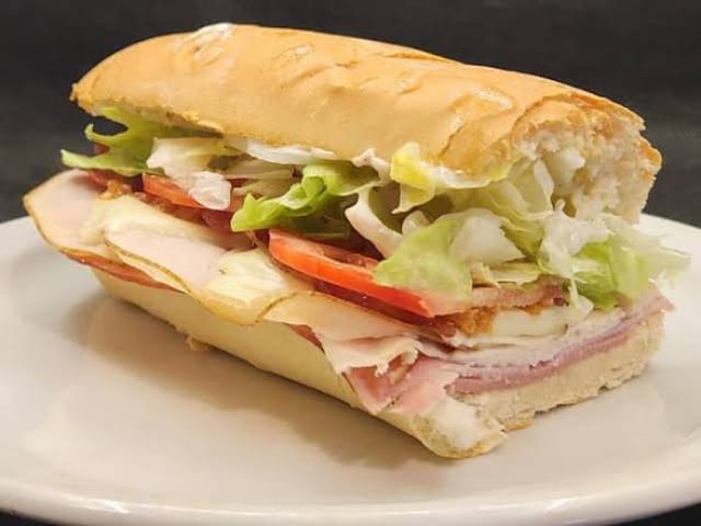 Turkey & Cheese Sub Small 6”.