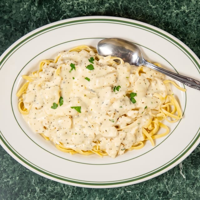 Chicken Alfredo.