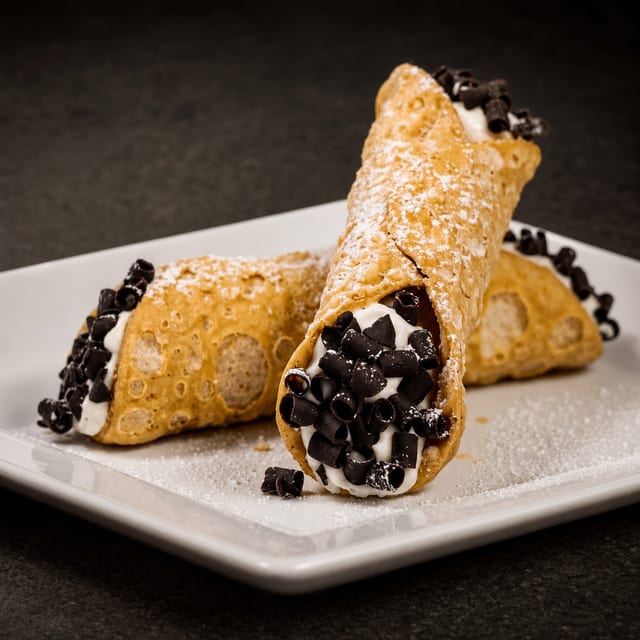 Cannoli.