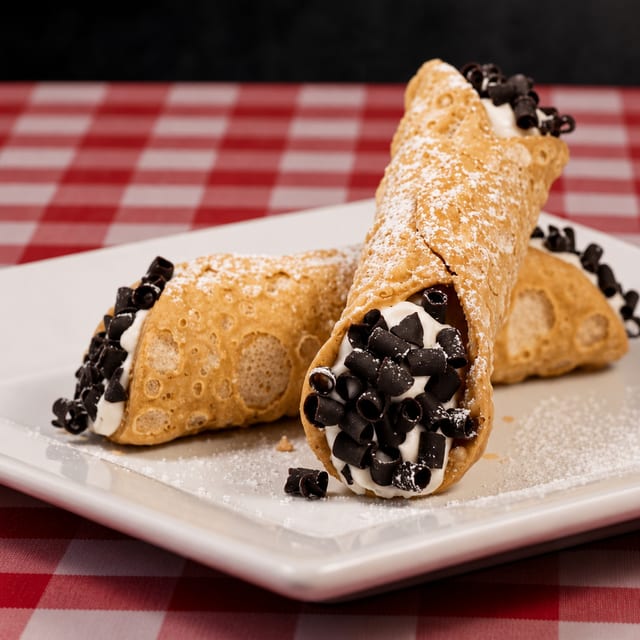 Cannoli.